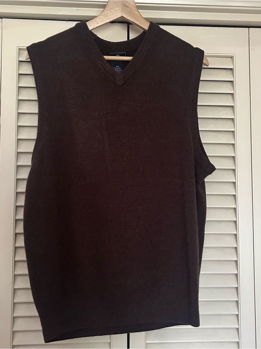 Dockers Men’s V Neck Sweater Vest Brown Maroon Ribbed Medium